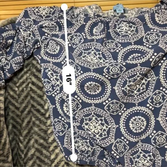 CeCe Paisley Print Blouse - Size M - Picture 8 of 9